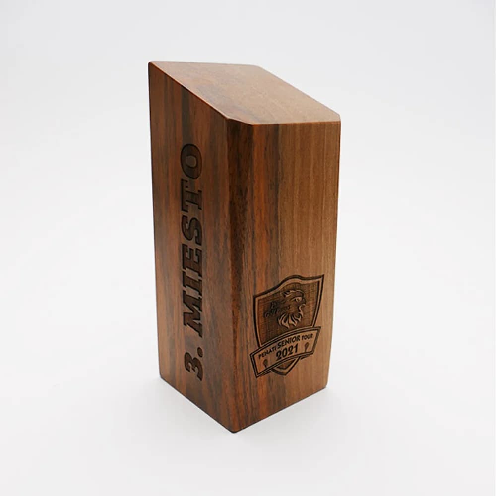 Drevená trofej
