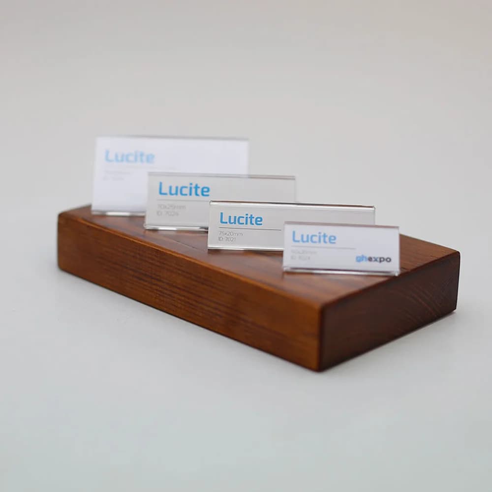 Magnetická menovka na oblečenie Lucite